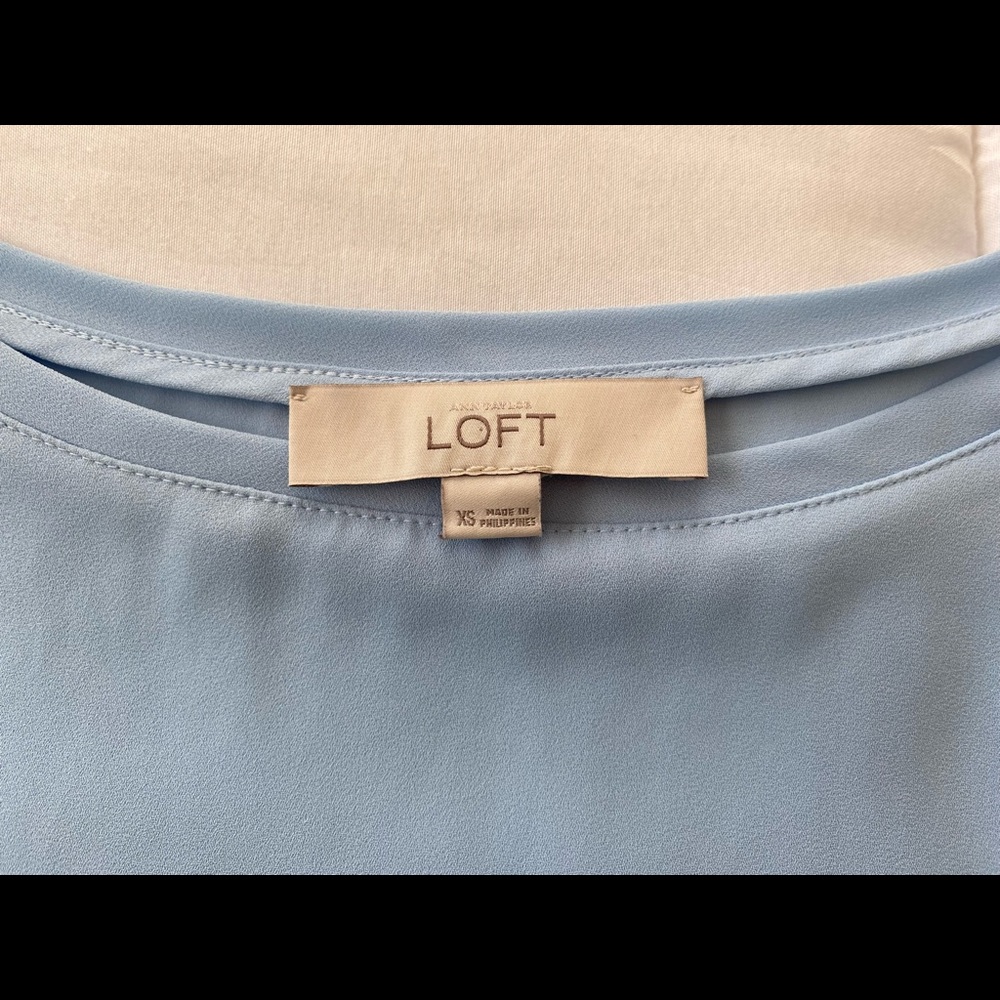 LOFT Flowy Top - Picture 4 of 5